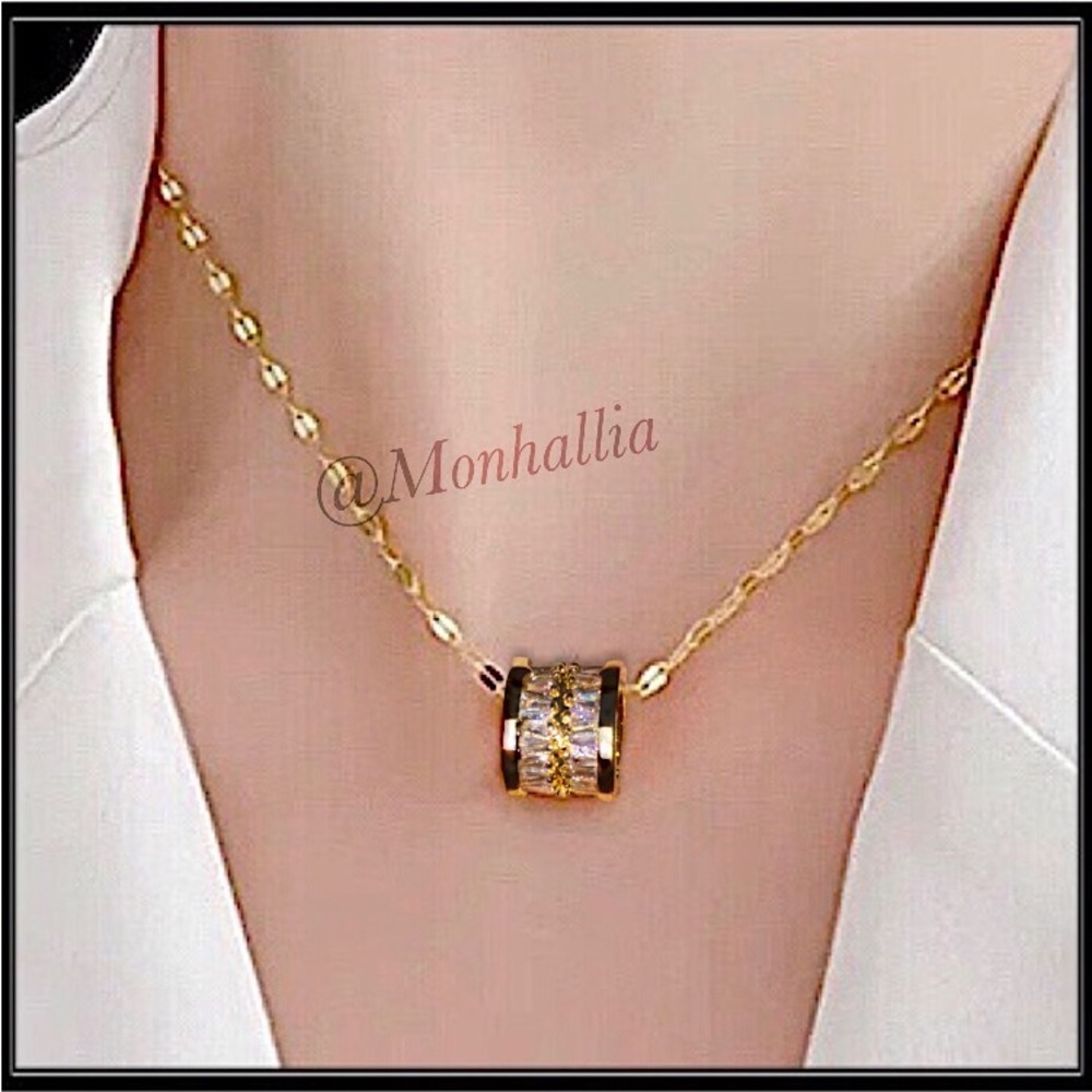 Clearance! GOLD SIMULATED DIAMOND “DIAMOND" LUCKY WHEEL NECKLACE